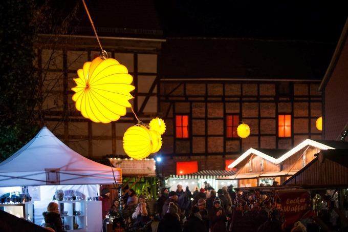 Der wetterfeste und robuste Lampion Barlooon beim Hotel Theophano in Quedlinburg.