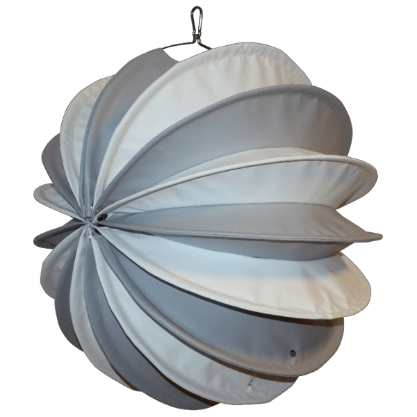 Der wetterfeste Outdoor Lampion Barlooon - You Edition - in grau weiß in der Größe M - Die Seitenansicht.