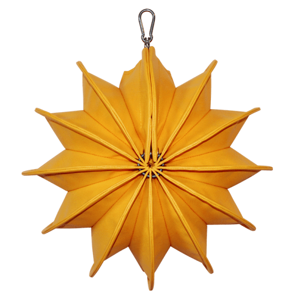 Der wetterfeste Outdoor Lampion Barlooon in gelb in der Grösse S - von der Seite.