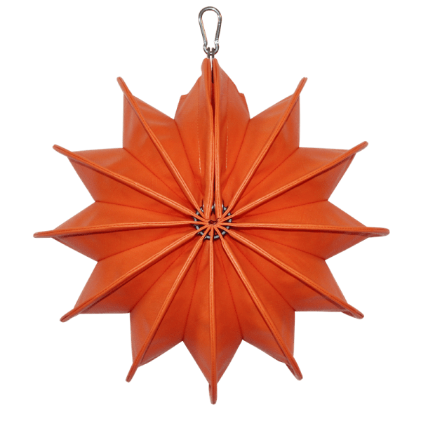 Der wetterfeste Outdoor Lampion Barlooon in orange in der Grösse S - von der Seite.