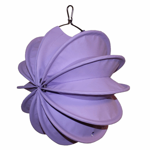 Der wetterfeste Outdoor Lampion Barlooon in flieder Groesse S von der Seite.