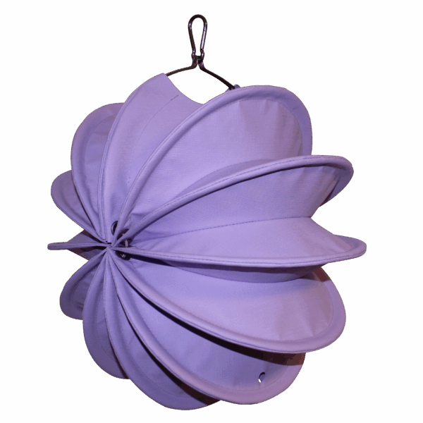 Der wetterfeste Outdoor Lampion Barlooon in flieder Groesse S von der Seite.